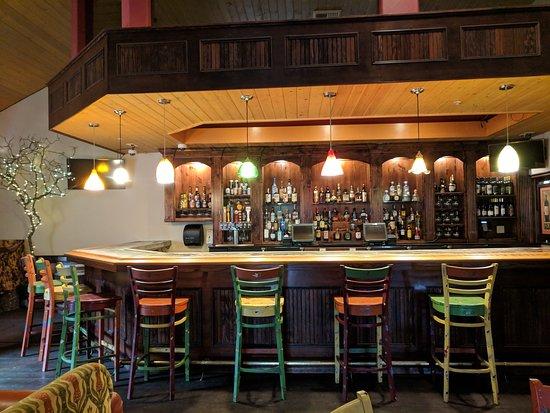 Fireside Lounge at the Oregon Garden Resort