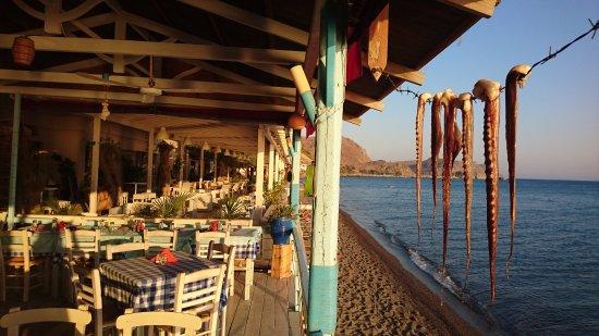 Taverna Karavogiannos