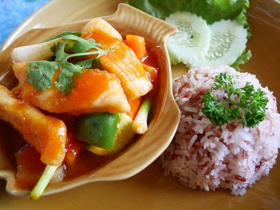 Forest Bungalows and Mama's Restaurant