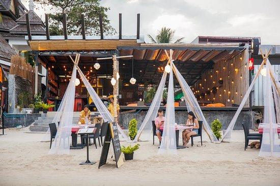 Moonrise Beach Bar & Restaurant