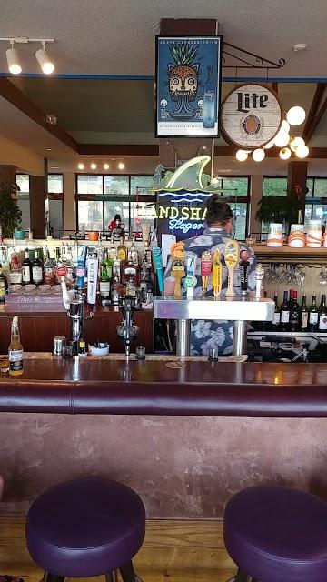 Charlie's Steak-Ribs & Ale