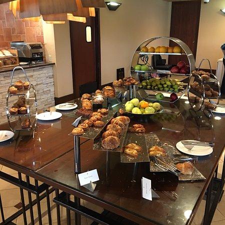 The Woodlands Dining Room at The Woodlands Resort