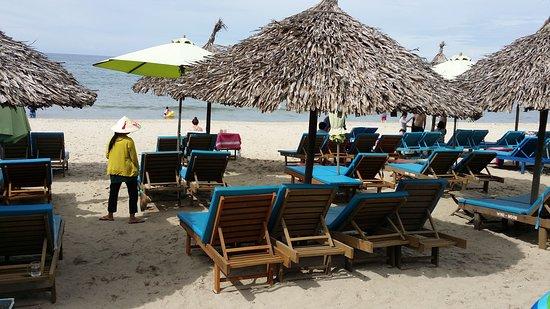 Wind & Moon Restaurant & Bar