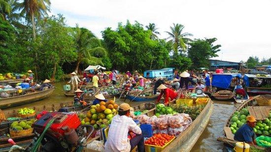Phong Dien Floating Market