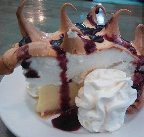 Sal's Ballyhoo's Historic Seafood Grille