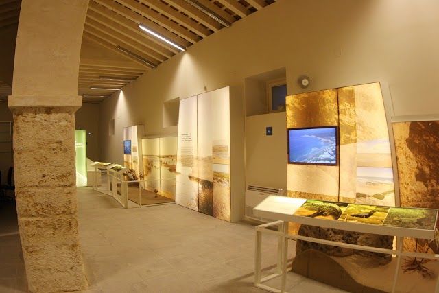 Municipal Library Jose Velarde La Chanca