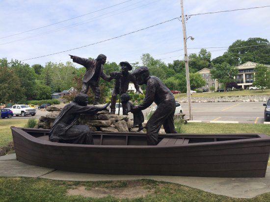 Freedom Crossing Monument