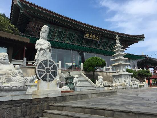 Sangbanggulsa Temple