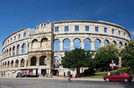 Amphitheatre de Pula